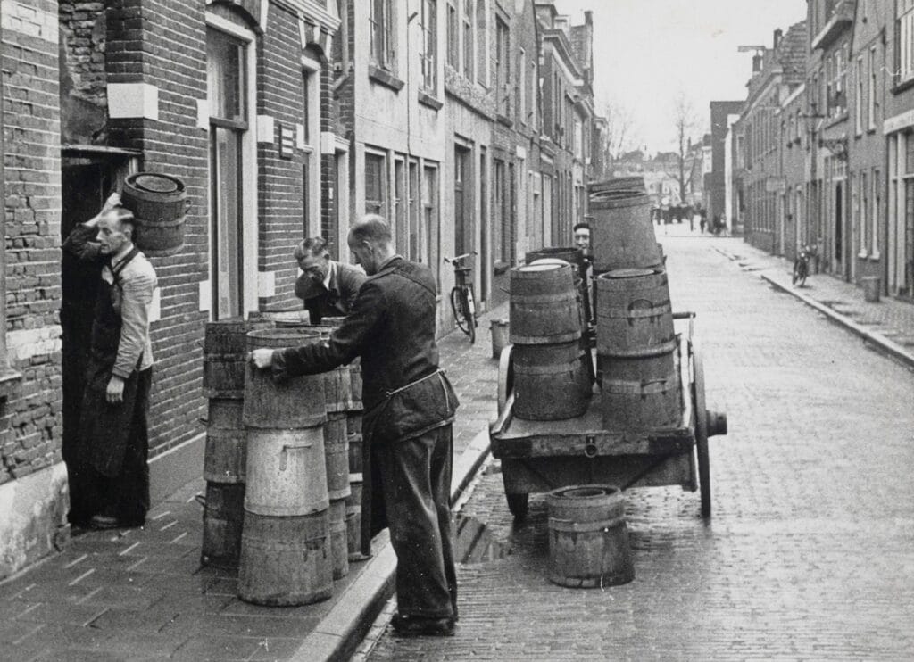 Poeptonnen, Alkmaar, tot 1983.