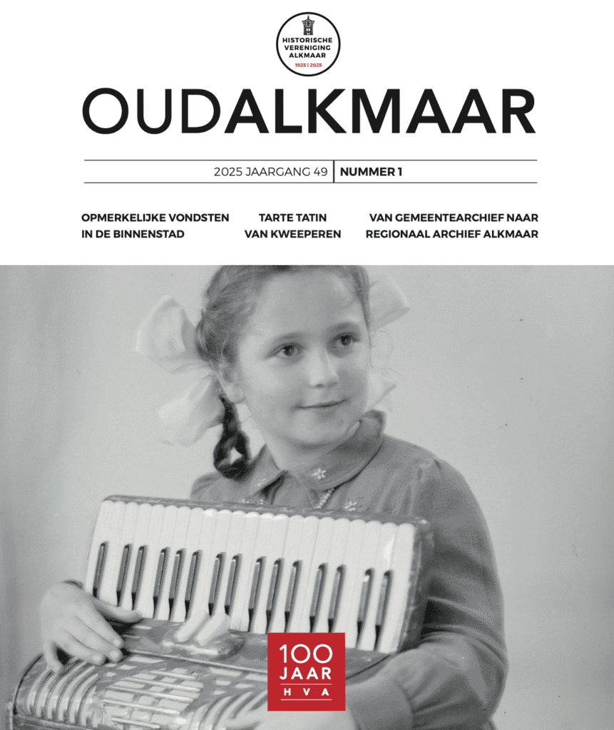 Voorzijde omslag van het magazine Oud Alkmaar, van de Historische Vereniging Alkmaar, editie # 1 2025.