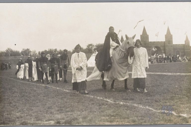 Afbeelding-column-rooms-verzet