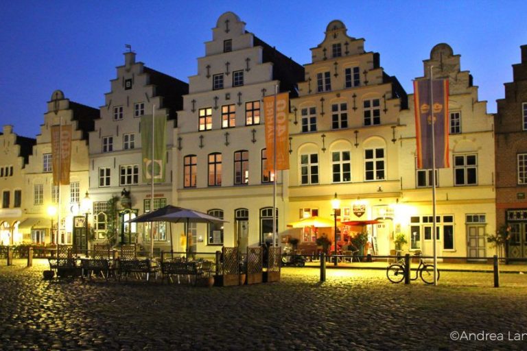 Friedrichstadt_-Tipps-fur-die-Hollanderstadt-an-der-Nordsee-_-indigo-blau_de