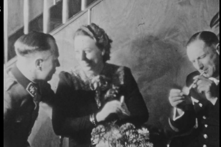Bijzondere WO II-beelden: nazis vieren feest met hotelpersoneel in Alkmaar - NOS Journaal