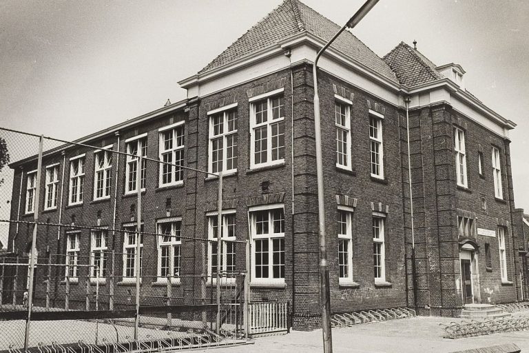 Zesde-gemeentelijke-school-Snaarmanslaan-Regionaal-Archief